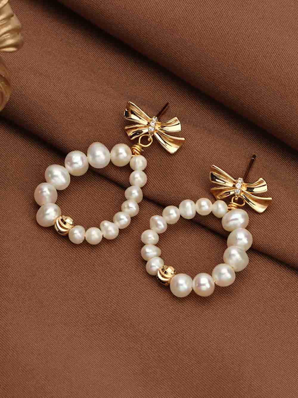 Pearl Earrings With bow Doughnuts