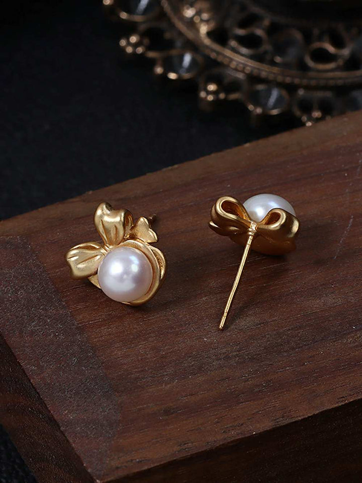 Bow Natural Pearl Stud Earrings
