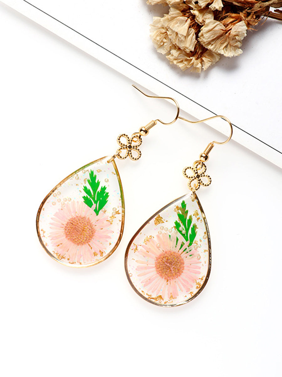 Resin Pressed Flower Earrings - Peace Knot Daisy Fleabane