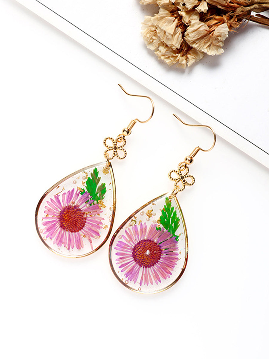 Resin Pressed Flower Earrings - Peace Knot Daisy Fleabane