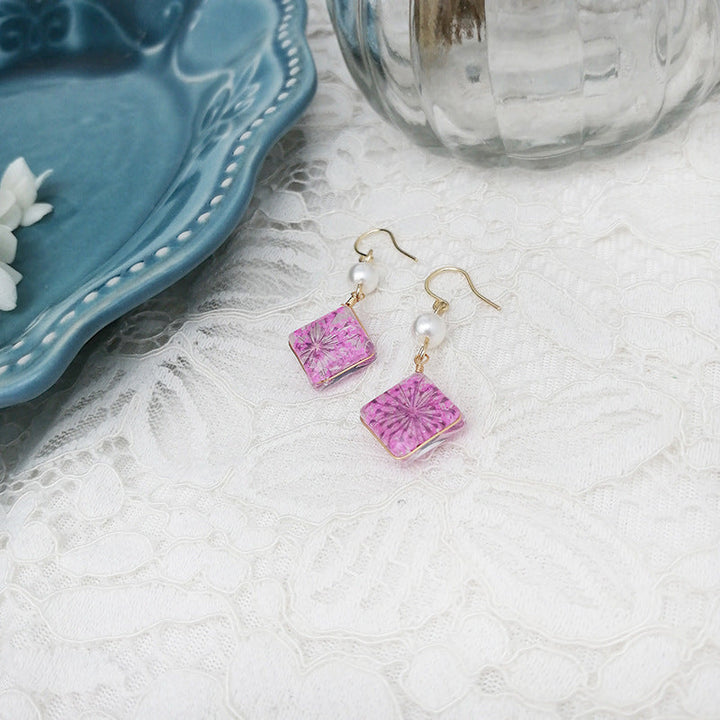Resin Pressed Flower Earrings - Pearl Small Square Queen Anne's Lace