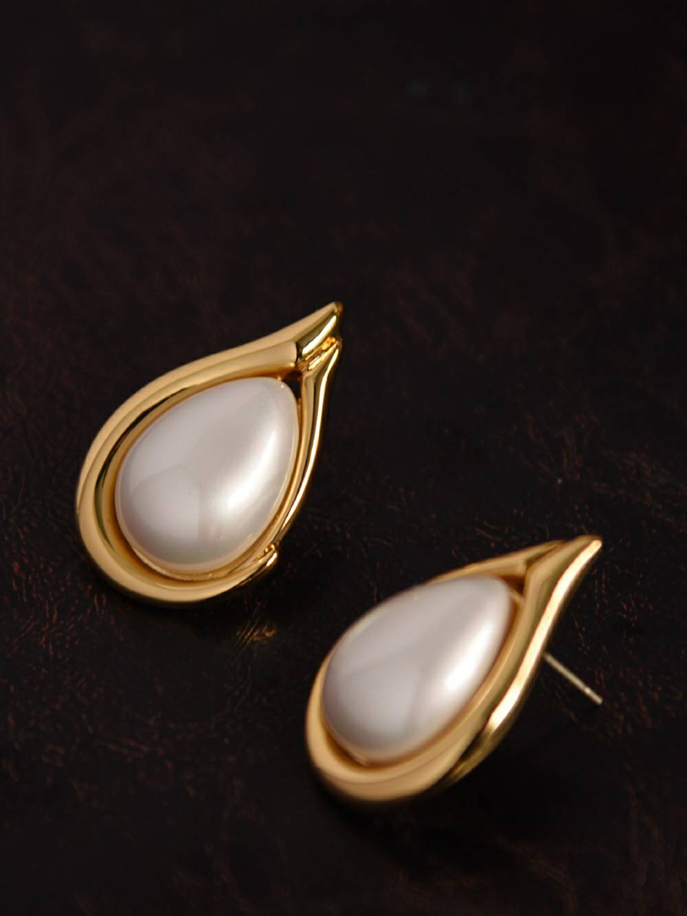Pearl Teardrop Earrings