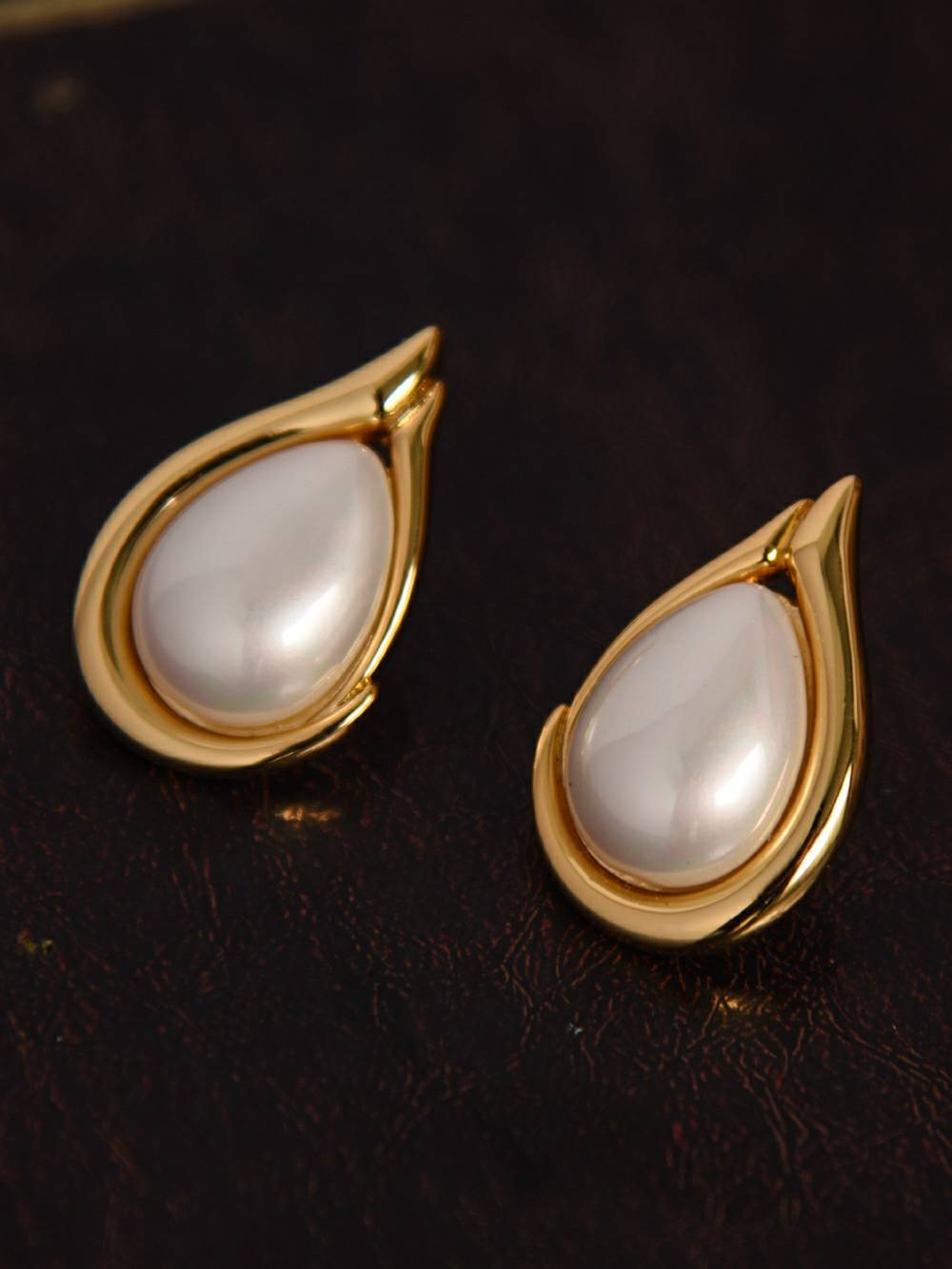 Pearl Teardrop Earrings