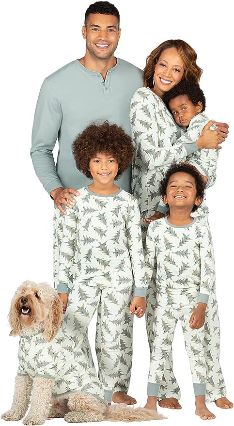 Holly Trees Fmalily Matching Pajamas(with Pet's dog clothes)